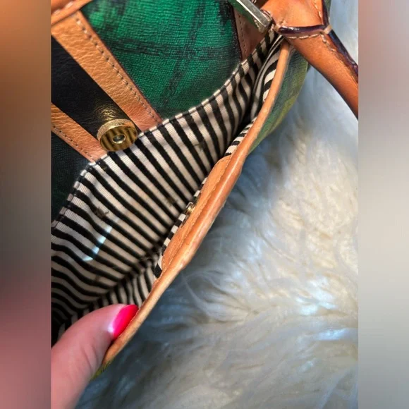 L.A.M.B. Designer Tie Dye Handbag🤩 - Picture 5 of 11